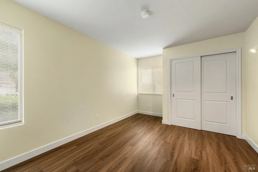2706 Lakeview Drive Santa Rosa, CA 95405