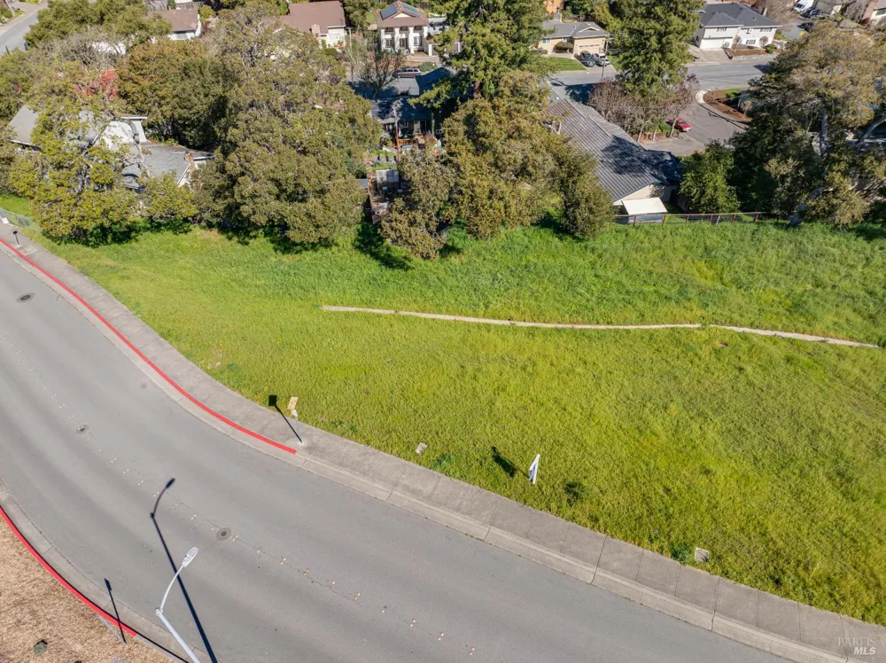 509 Larch Drive Petaluma, CA 94952