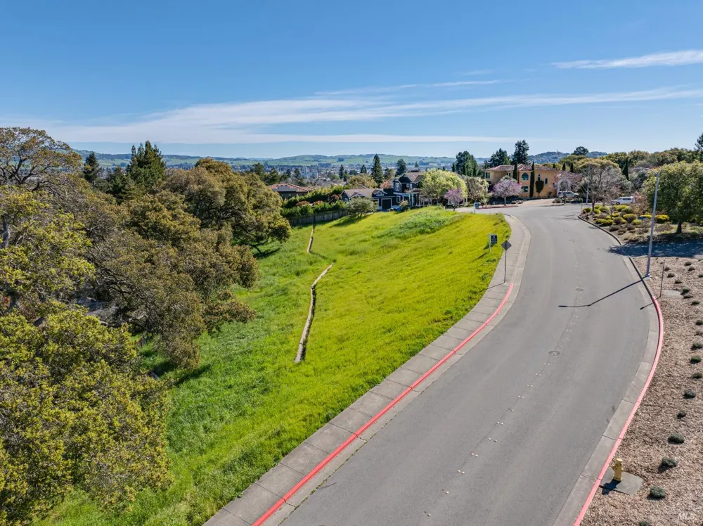 509 Larch Drive Petaluma, CA 94952