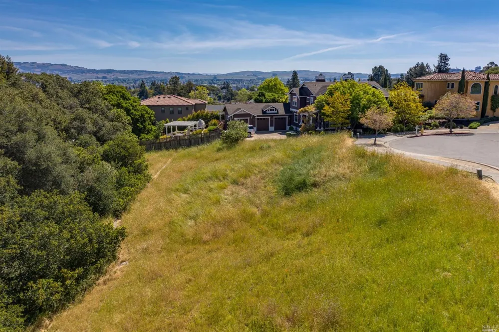 509 Larch Drive Petaluma, CA 94952