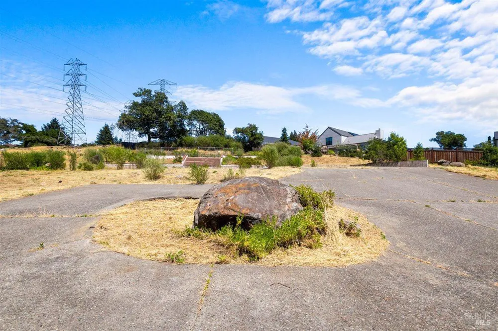 3687 Wyndemere Circle Santa Rosa, CA 95403