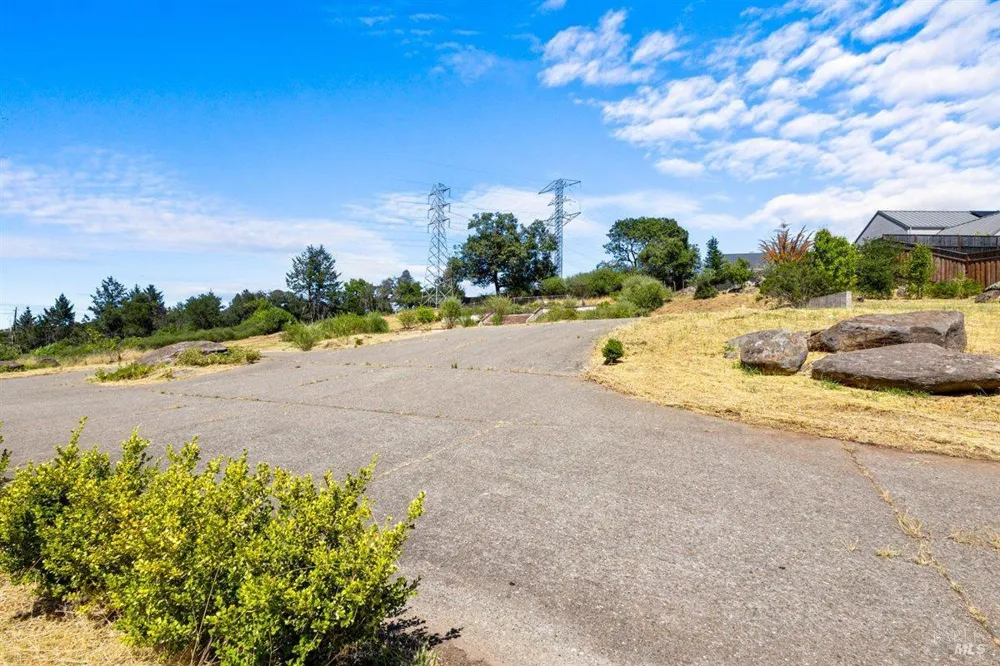 3687 Wyndemere Circle Santa Rosa, CA 95403