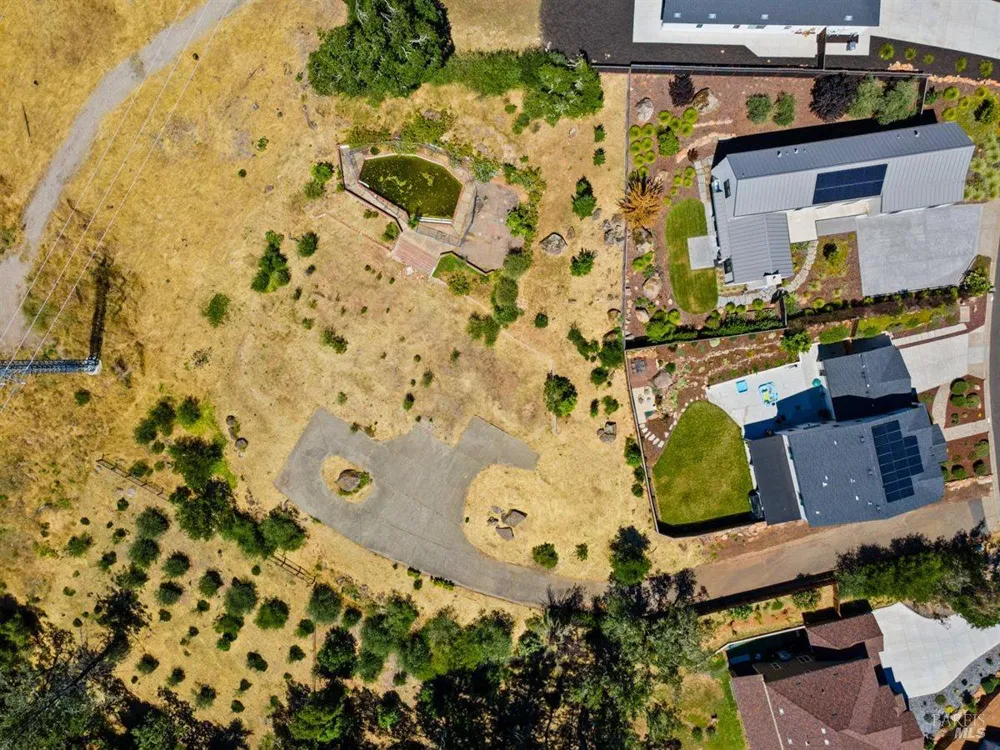 3687 Wyndemere Circle Santa Rosa, CA 95403