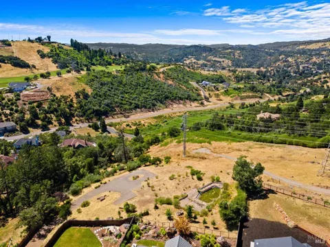 3687 Wyndemere Circle