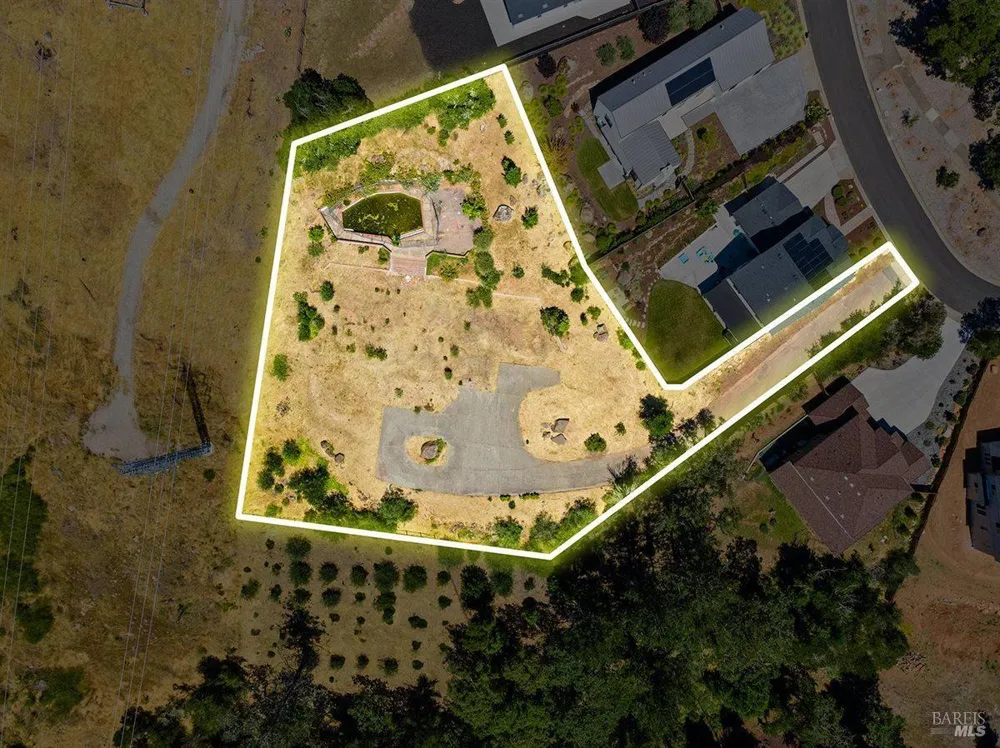 3687 Wyndemere Circle Santa Rosa, CA 95403