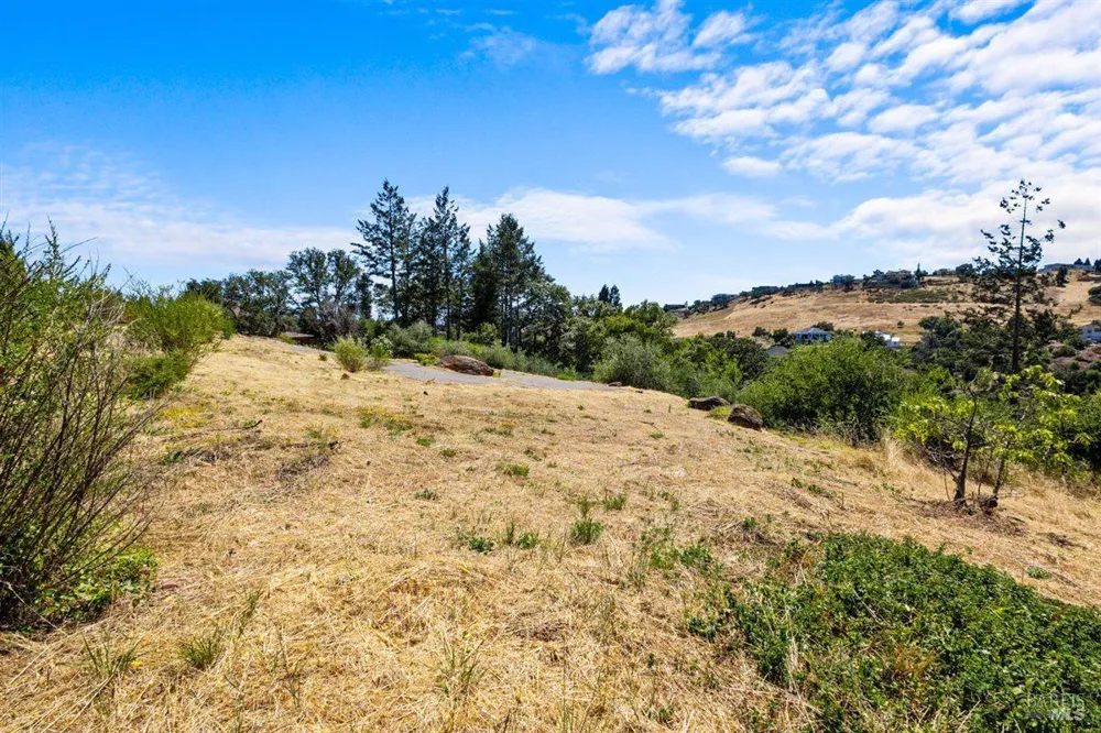 3687 Wyndemere Circle Santa Rosa, CA 95403