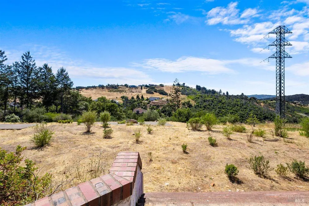 3687 Wyndemere Circle Santa Rosa, CA 95403