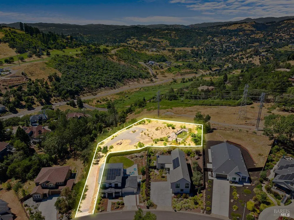 3687 Wyndemere Circle Santa Rosa, CA 95403
