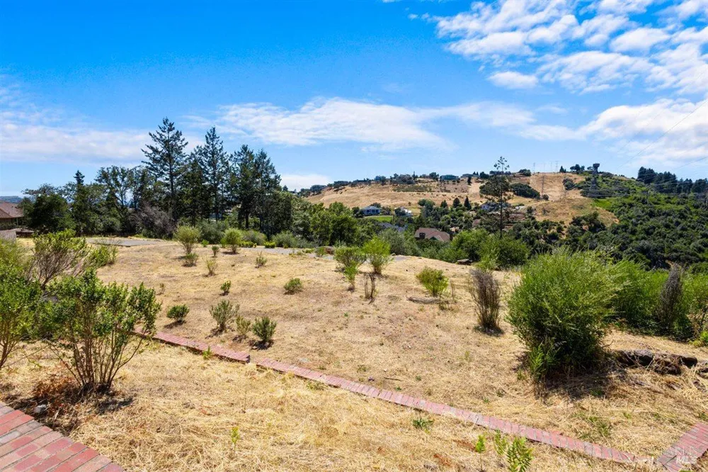3687 Wyndemere Circle Santa Rosa, CA 95403