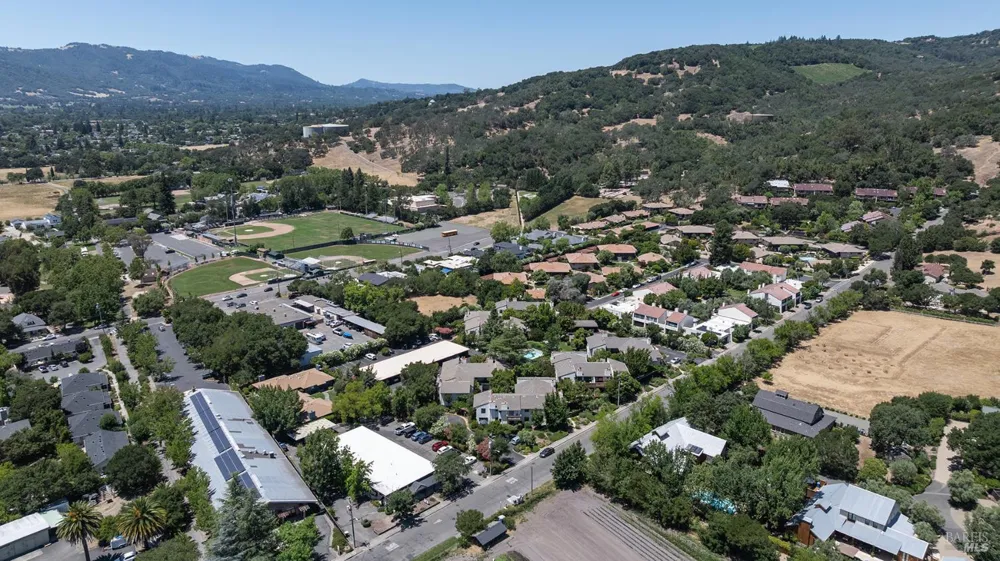 225 2nd Street E ##27 Sonoma, CA 95476