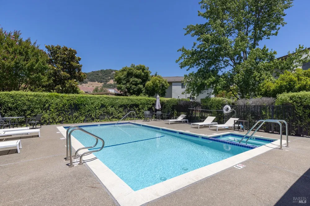225 2nd Street E ##27 Sonoma, CA 95476