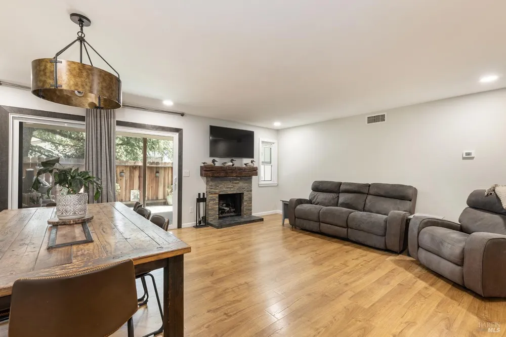 225 2nd Street E ##27 Sonoma, CA 95476