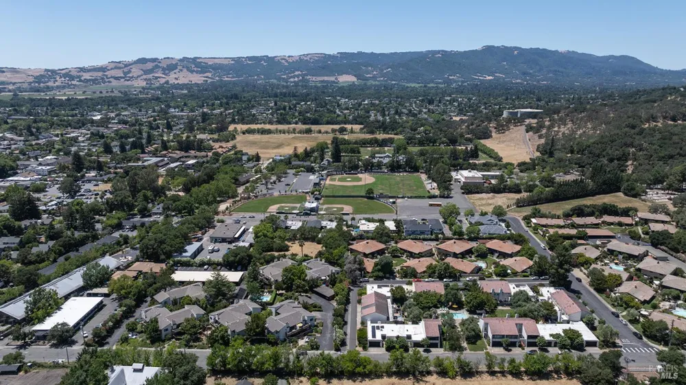 225 2nd Street E ##27 Sonoma, CA 95476