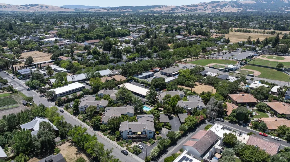225 2nd Street E ##27 Sonoma, CA 95476