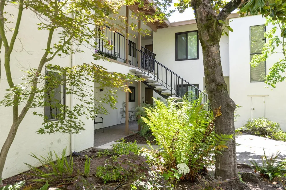 225 2nd Street E ##27 Sonoma, CA 95476