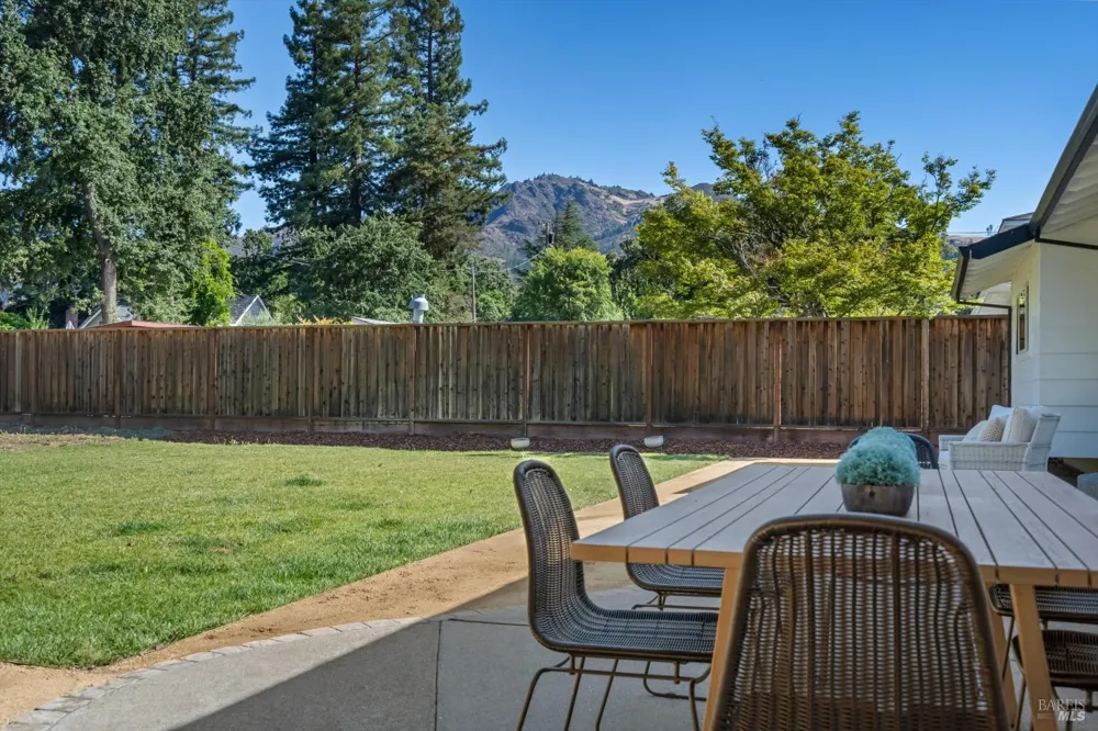 47 Hoff Road Kenwood, CA 95409