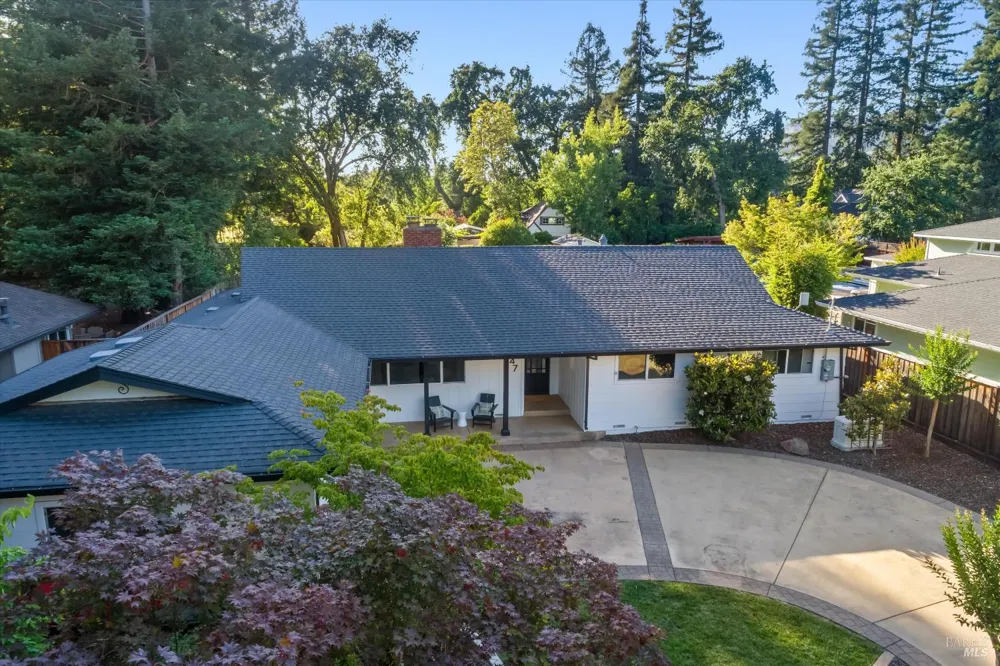 47 Hoff Road Kenwood, CA 95409