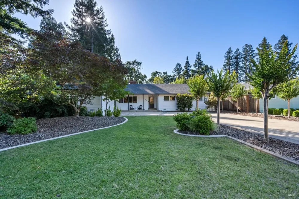 47 Hoff Road Kenwood, CA 95409