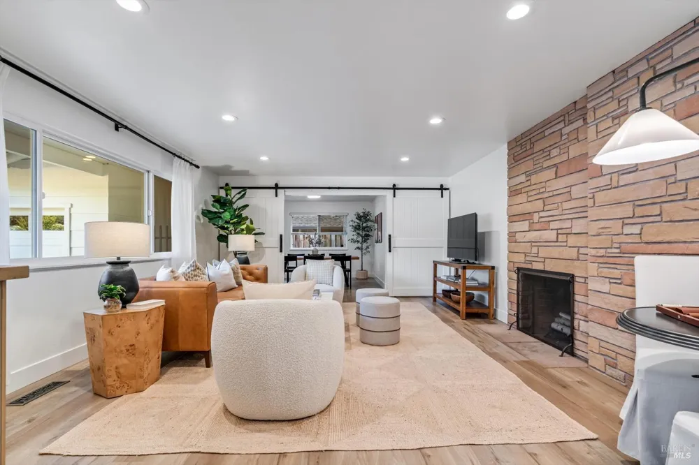 47 Hoff Road Kenwood, CA 95409