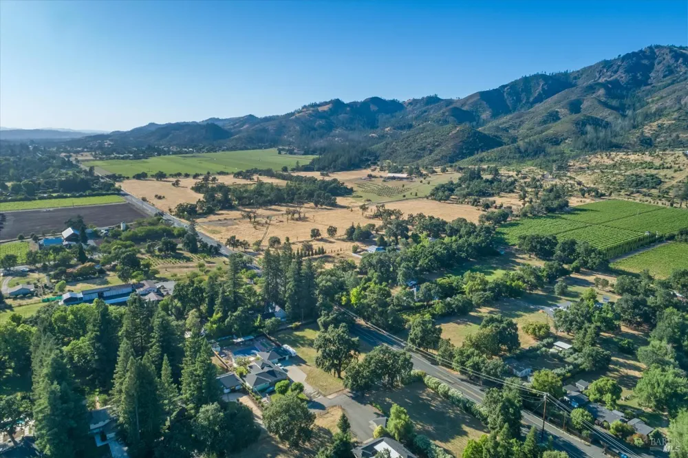 47 Hoff Road Kenwood, CA 95409