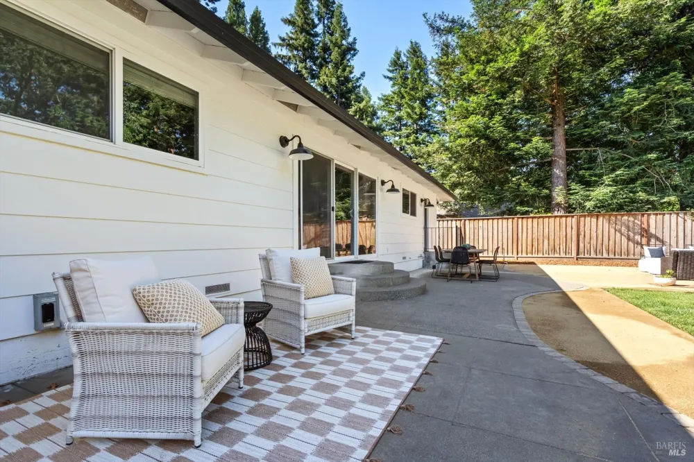 47 Hoff Road Kenwood, CA 95409