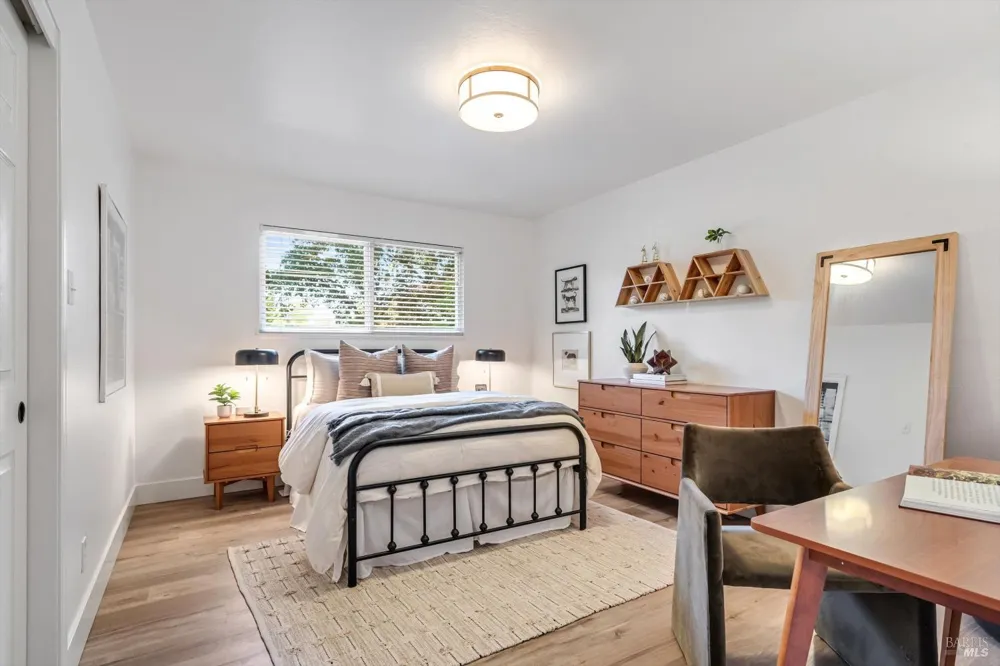 47 Hoff Road Kenwood, CA 95409