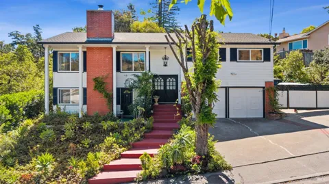 823 Tamarack Drive