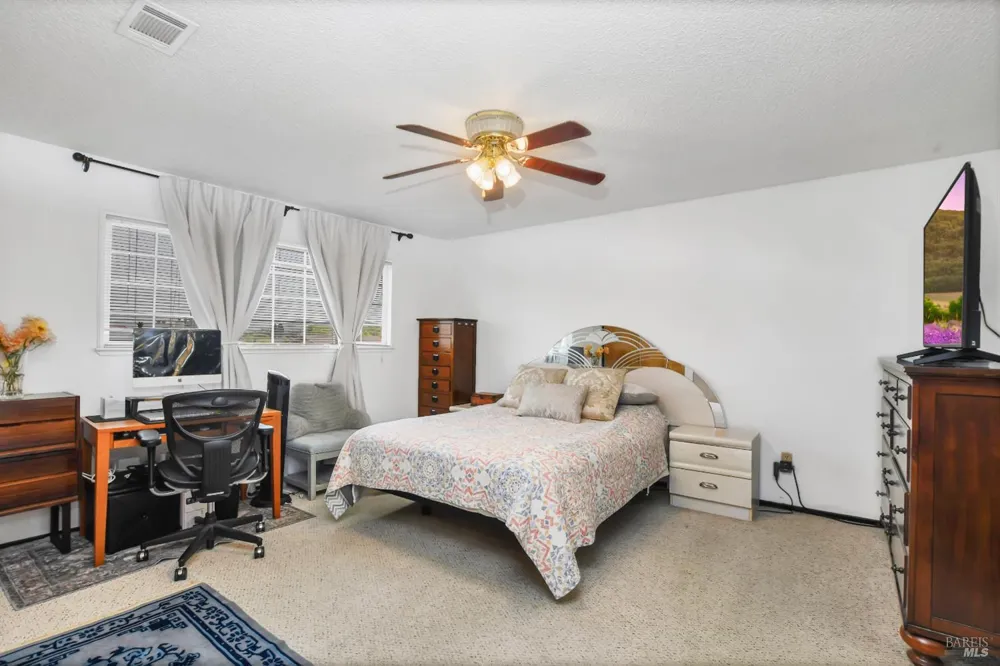 472 Newport Way Vallejo, CA 94589