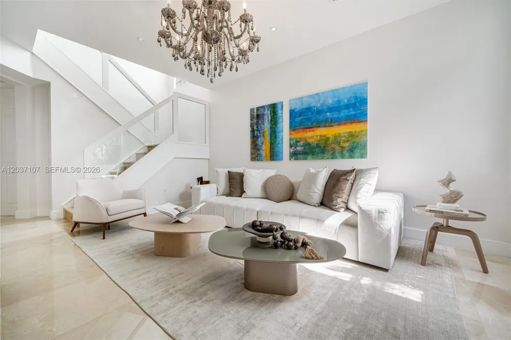 21156 NE 33rd Ave Aventura, FL 33180