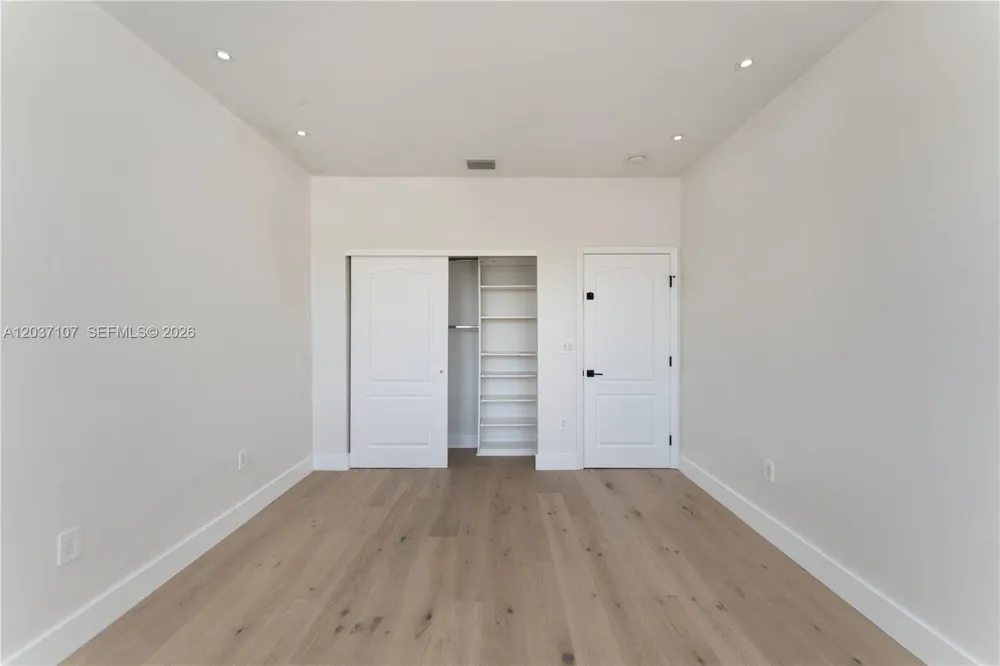 21156 NE 33rd Ave Aventura, FL 33180