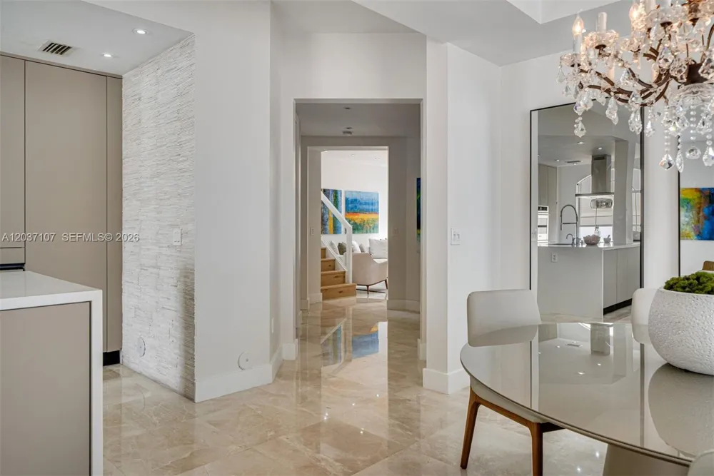 21156 NE 33rd Ave Aventura, FL 33180