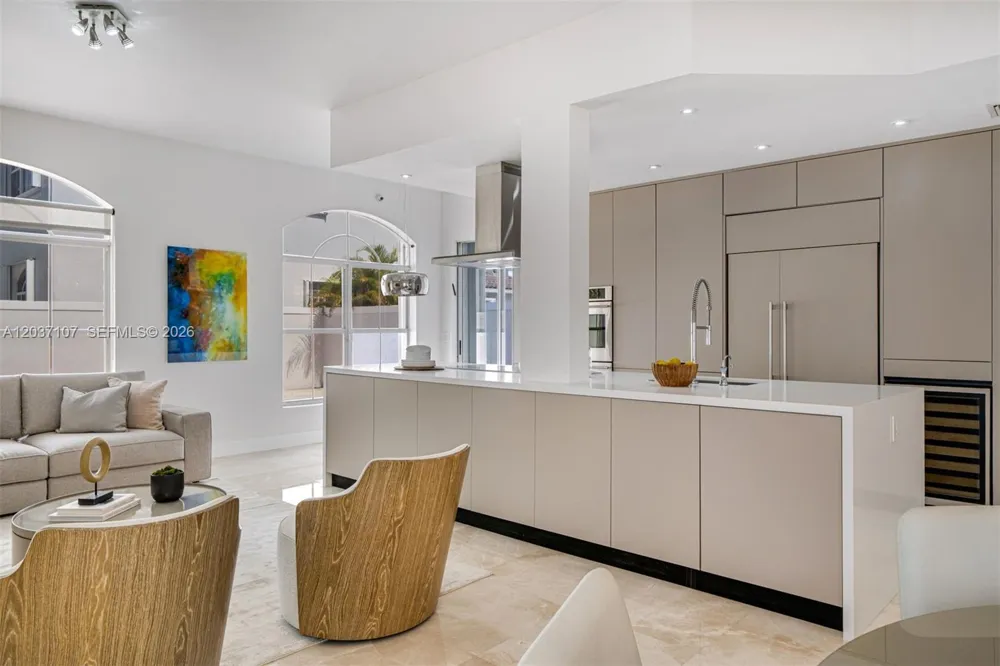 21156 NE 33rd Ave Aventura, FL 33180