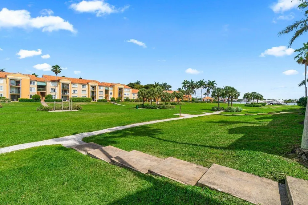 157 Yacht Club Way Hypoluxo, FL 33462
