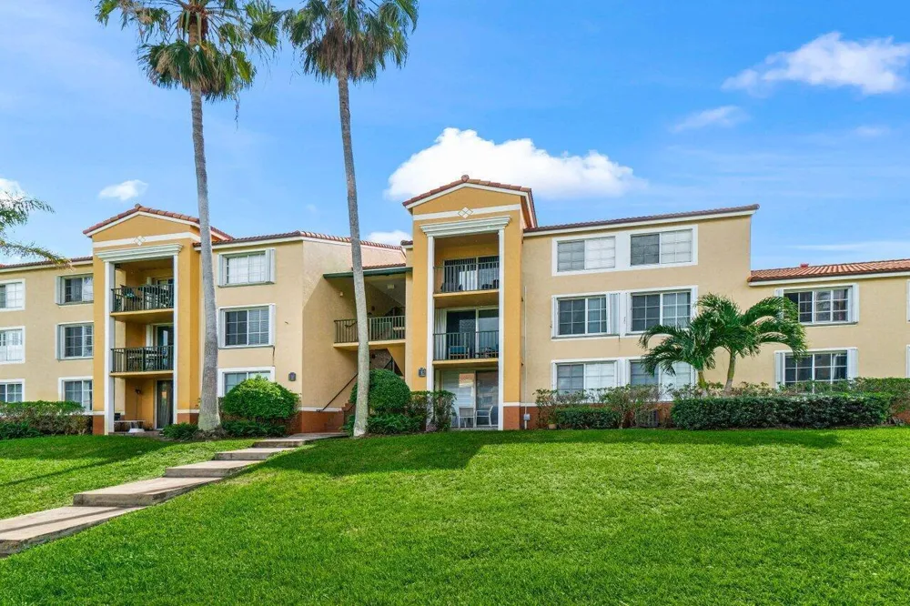 157 Yacht Club Way Hypoluxo, FL 33462