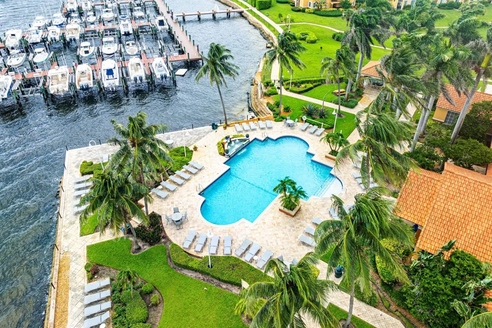 157 Yacht Club Way Hypoluxo, FL 33462