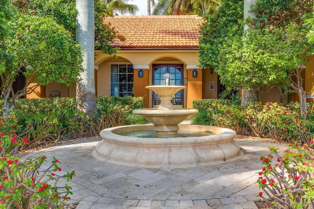 157 Yacht Club Way Hypoluxo, FL 33462