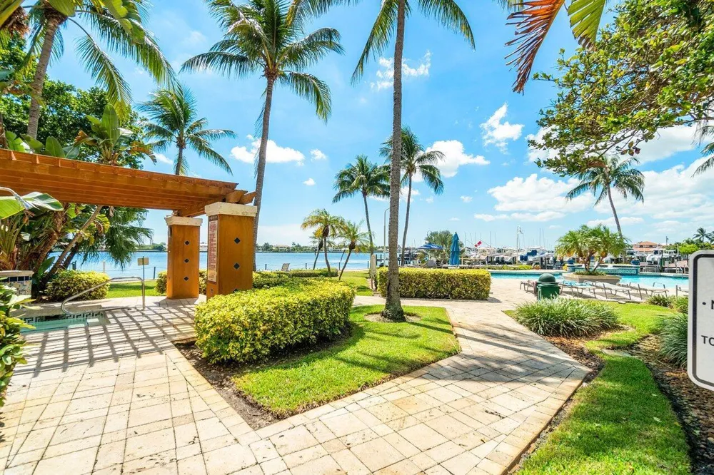 157 Yacht Club Way Hypoluxo, FL 33462