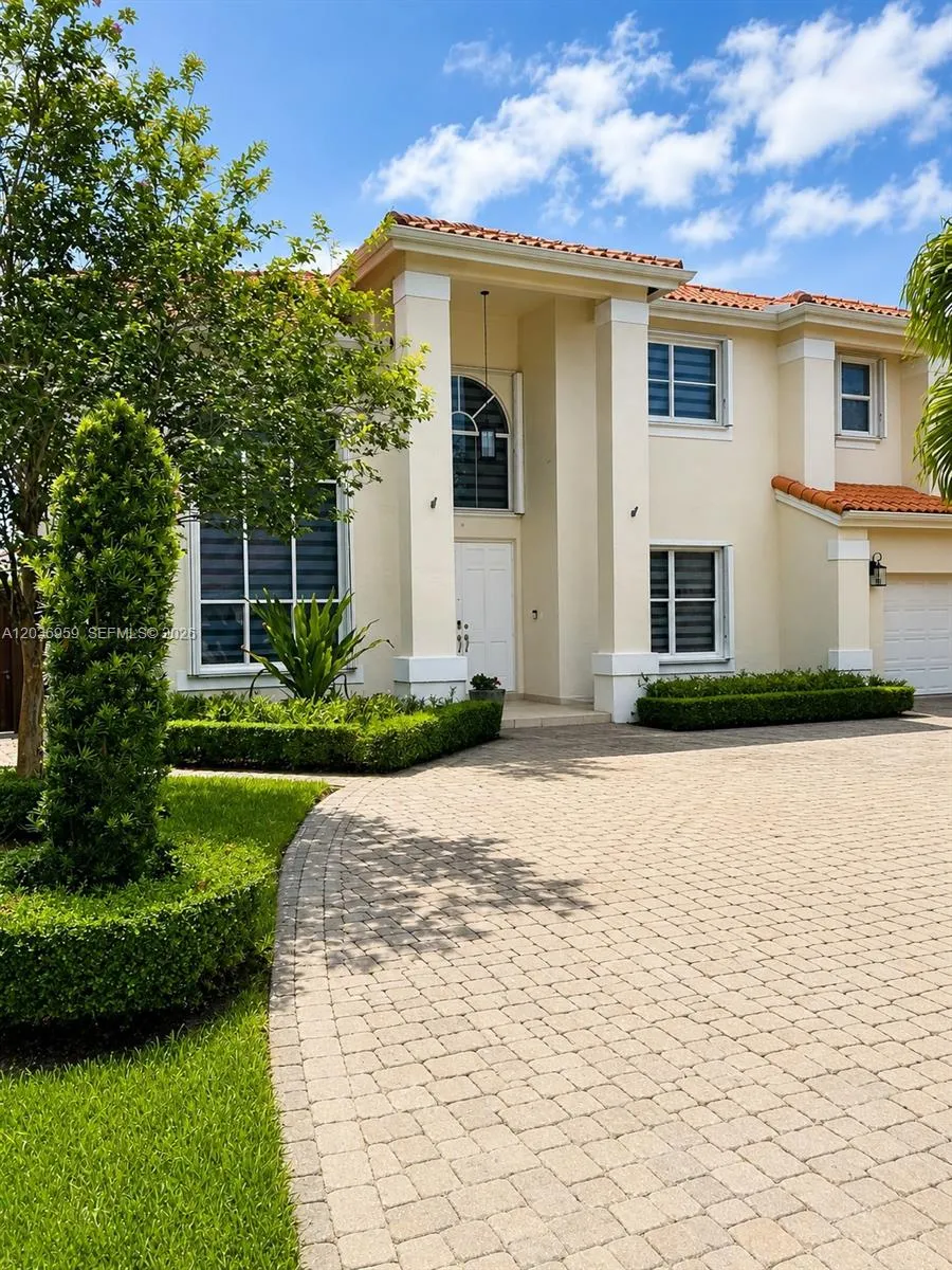 4221 SW 154th Pl Miami, FL 33185