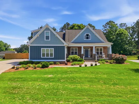 31 Walking Horse Drive NW