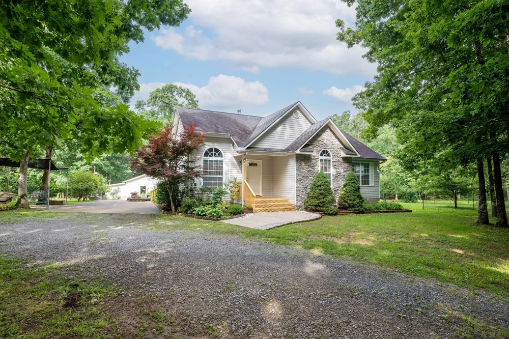 758 Old State Road Menlo, GA 30731