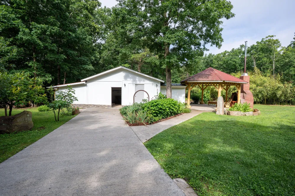 758 Old State Road Menlo, GA 30731
