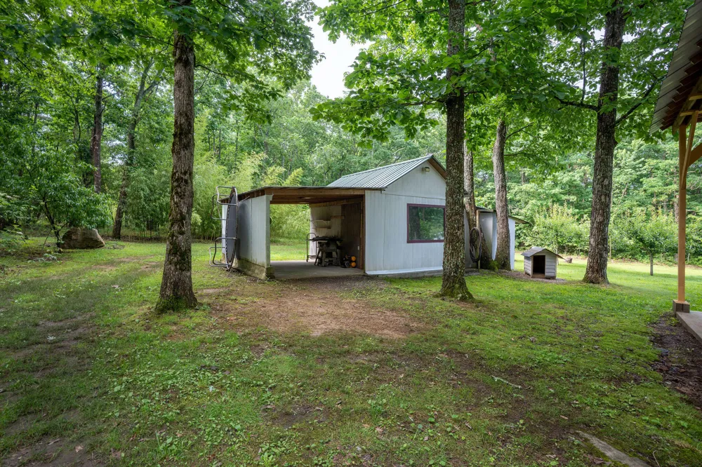 758 Old State Road Menlo, GA 30731
