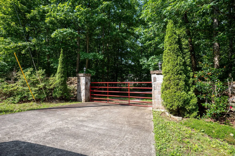 758 Old State Road Menlo, GA 30731