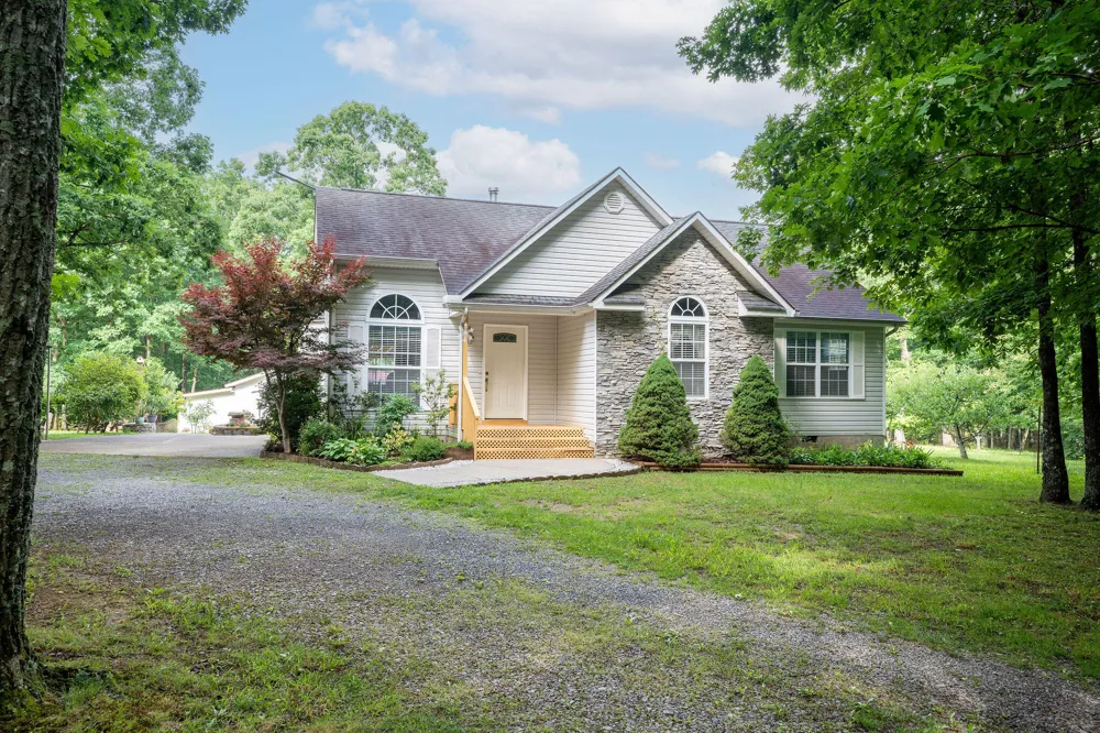 758 Old State Road Menlo, GA 30731