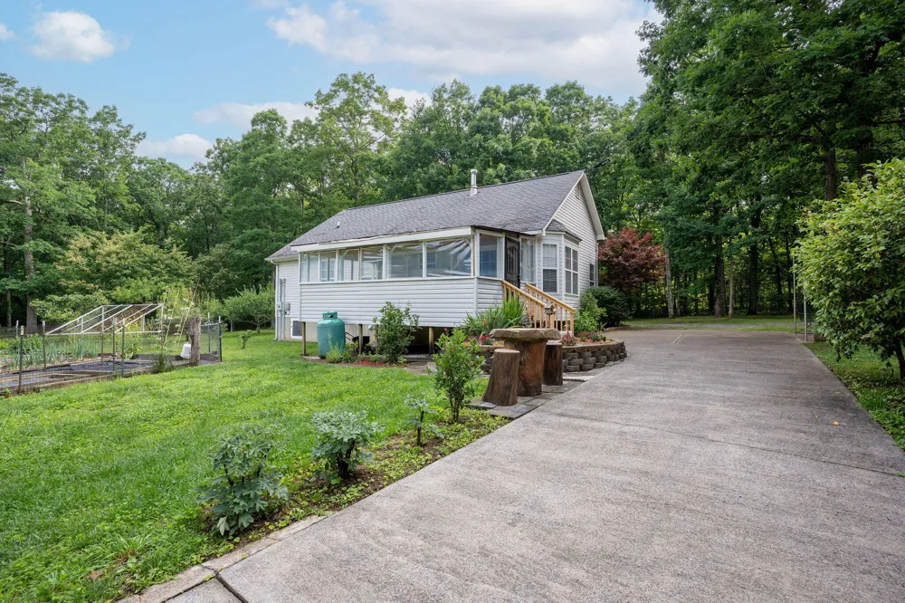 758 Old State Road Menlo, GA 30731