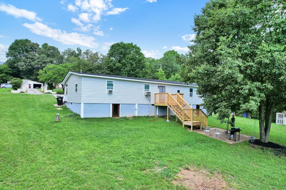 200 Queens Lane Decatur, TN 37322