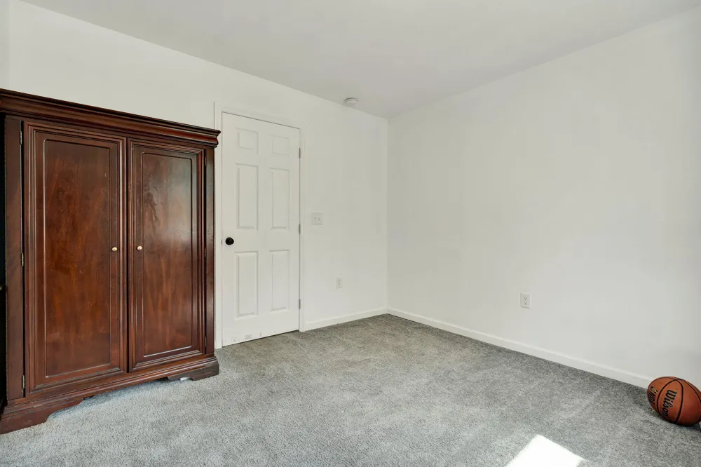 200 Queens Lane Decatur, TN 37322