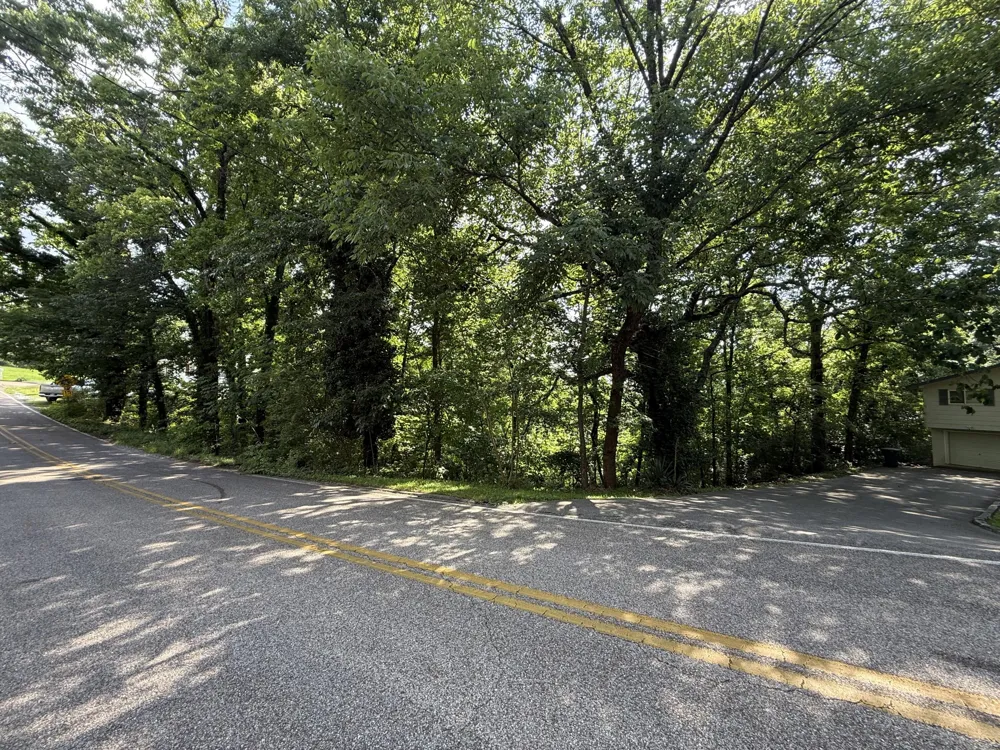 5908 Crestview Drive Hixson, TN 37343
