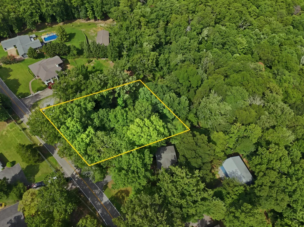 5908 Crestview Drive Hixson, TN 37343
