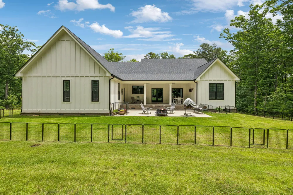 188 Horseshoe Bend Road E Signal Mountain, TN 37377